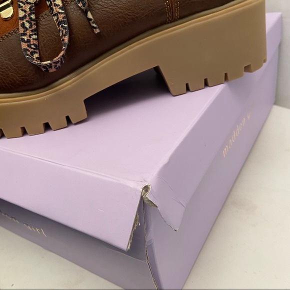 New in box Madden Girl lodge cognac chunky boots sz 10 with animal print laces - Picture 12 of 13